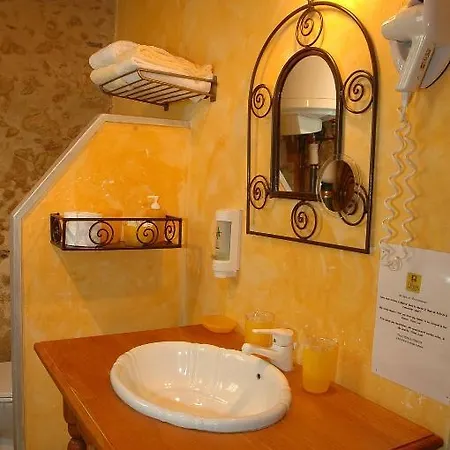 Hotel Logis Le Relais Du Bastidou 3*