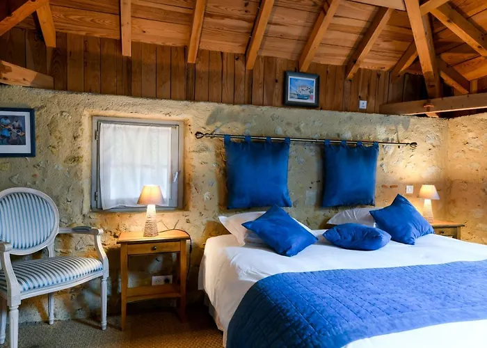 Logis Le Relais Du Bastidou 3* Beaumarches