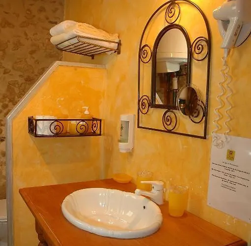 Отель Logis Le Relais Du Bastidou 3*