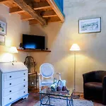 Hotel Logis Le Relais Du Bastidou Beaumarches