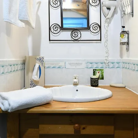 Hotel Logis Le Relais Du Bastidou