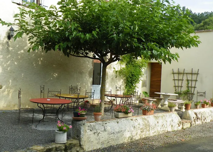 Hotel Logis Le Relais Du Bastidou 3*