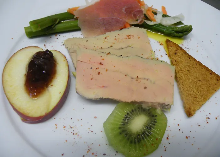 Hotel Logis Le Relais Du Bastidou Beaumarches