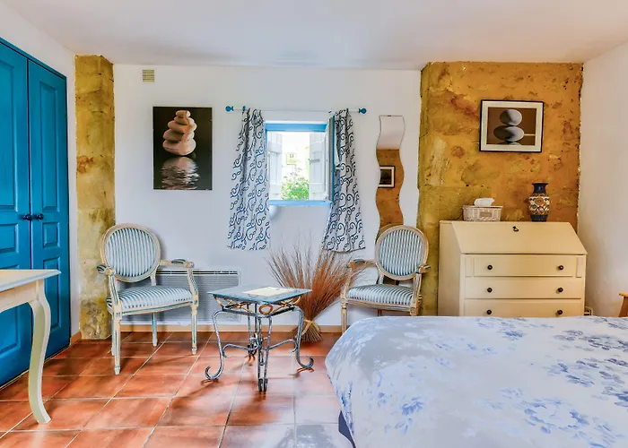 Logis Le Relais Du Bastidou Hotel 3*