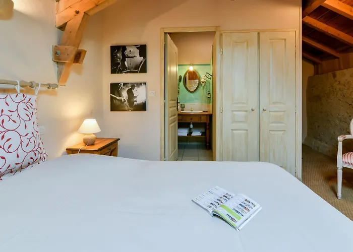 Logis Le Relais Du Bastidou Hotel Beaumarches