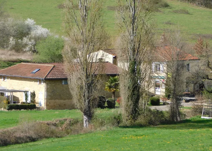 Logis Le Relais Du Bastidou 3*