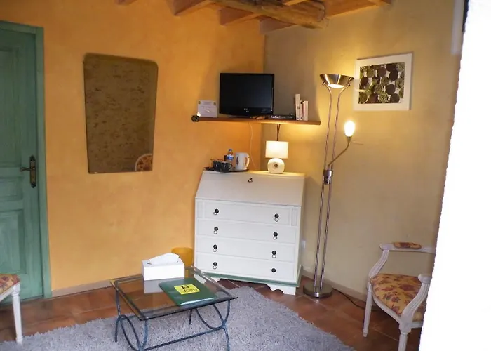 מלון Logis Le Relais Du Bastidou 3*