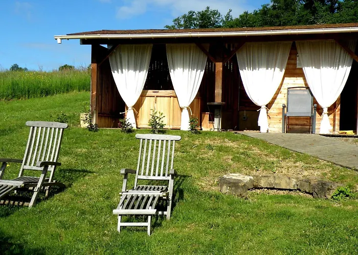 מלון Logis Le Relais Du Bastidou 3*