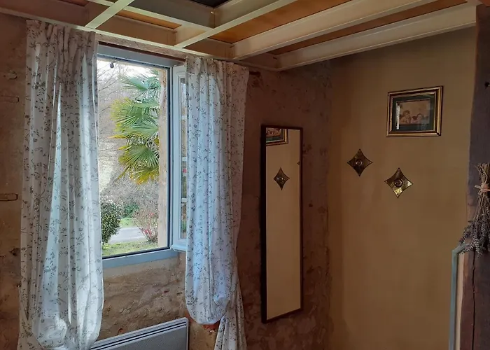 Logis Le Relais Du Bastidou Hotel 3*